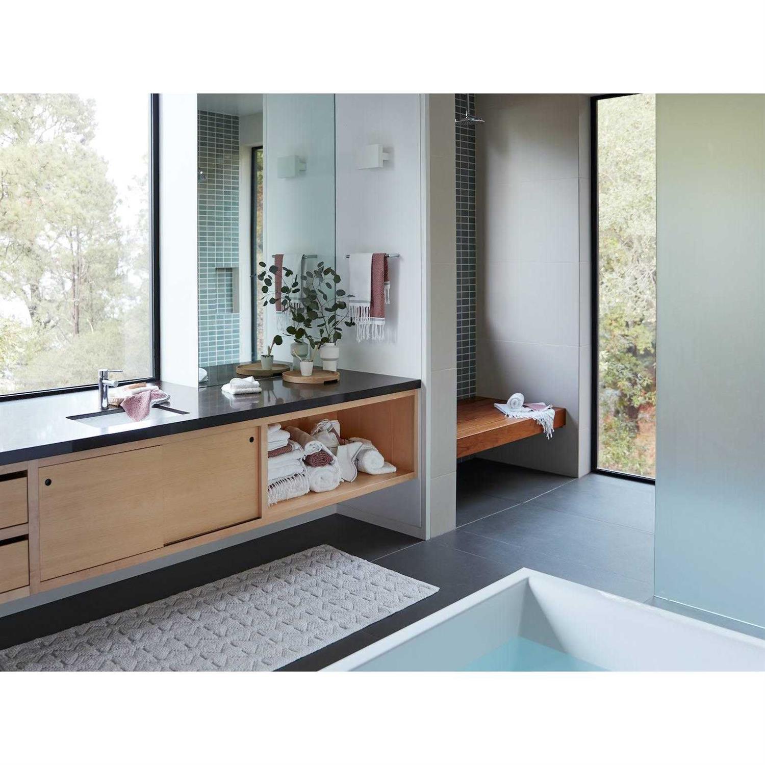 Coyuchi Mosaic Canyon Organic Bath Rug - Image 3